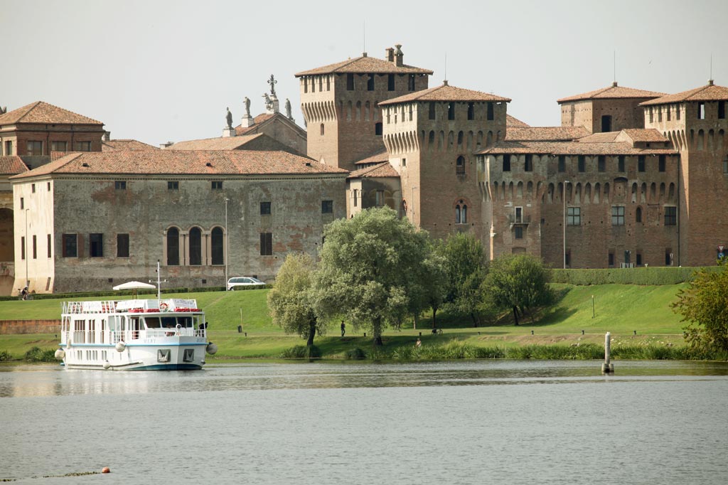 la bella vita luxury european river cruises and european water ways - italy - delta tour